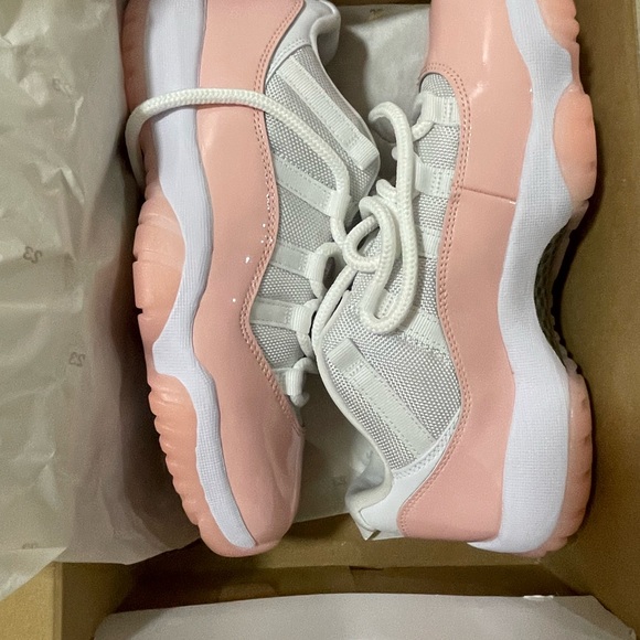 Jordan 11 Retro Low in White and Pink - Picture 5 of 9